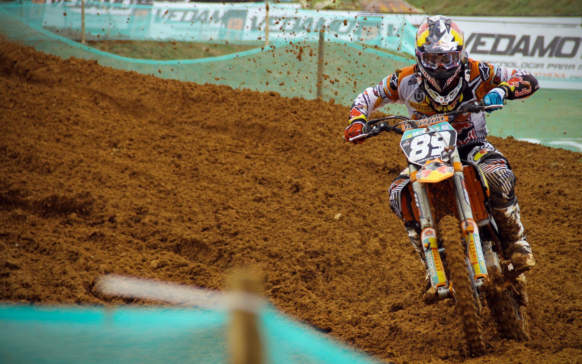 全球电竞产业迎来爆发式增长，职业联赛与商业价值双线突破